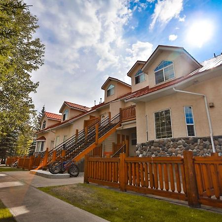 Riverside By Stayin Fernie Exteriér fotografie